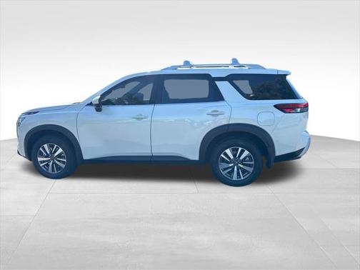 2024 Nissan Pathfinder SL FWD