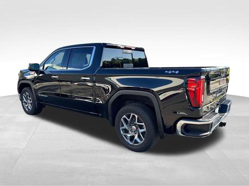 Onyx Black 2023 GMC Sierra 1500 SLT