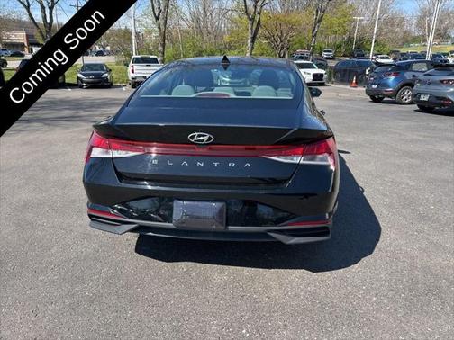 2022 Hyundai ELANTRA SEL