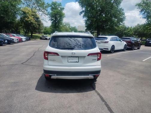 2020 Honda Pilot Touring 8-Passenger