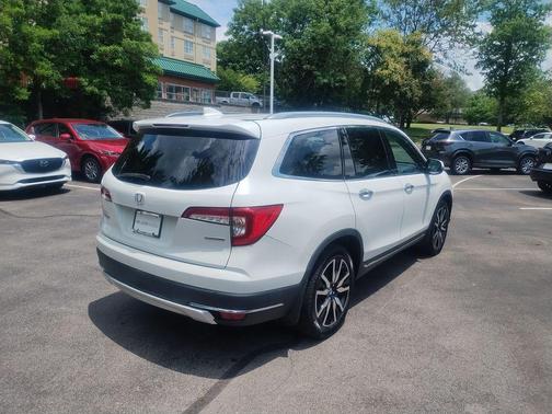 2020 Honda Pilot Touring 8-Passenger