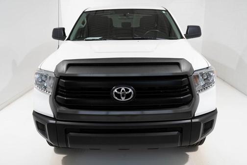 Photo 3 of 40 of 2017 Toyota Tundra SR