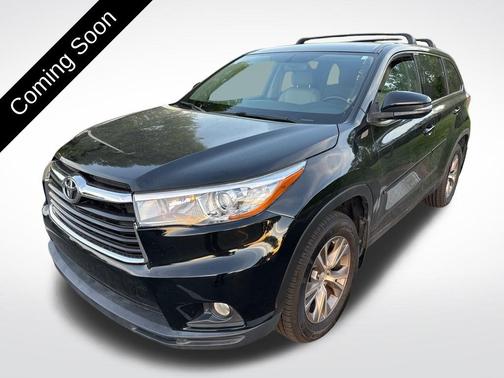 Attitude Black Metallic 2015 Toyota Highlander LE Plus
