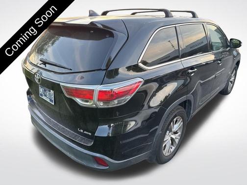 Attitude Black Metallic 2015 Toyota Highlander LE Plus