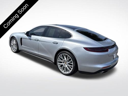Chalk 2018 Porsche Panamera 4