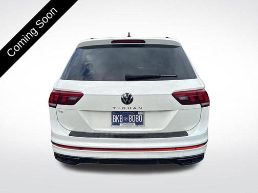 White Pearl 2022 Volkswagen Tiguan 2.0T SE R-Line Black