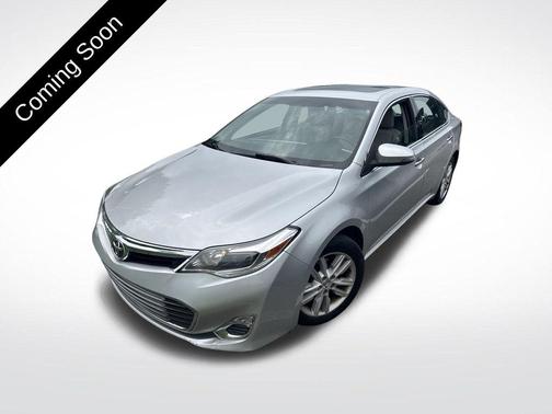 Classic Silver Metallic 2014 Toyota Avalon XLE Premium