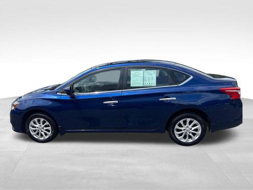 Deep Blue Pearl 2018 Nissan Sentra SV
