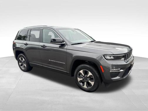 Baltic Gray Metallic Clearcoat 2022 Jeep Grand Cherokee 4xe Base