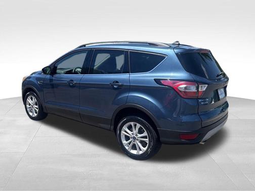 Blue Metallic 2018 Ford Escape SE