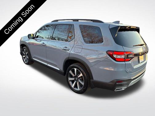 2025 Honda Pilot Touring 8-Passenger