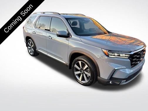 2025 Honda Pilot Touring 8-Passenger