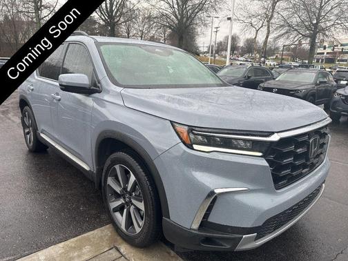 2025 Honda Pilot Touring 8-Passenger