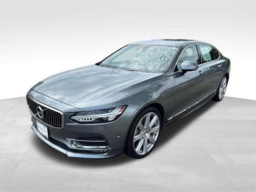 Gray Metallic 2018 Volvo S90 T6 Inscription