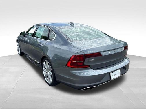 Gray Metallic 2018 Volvo S90 T6 Inscription