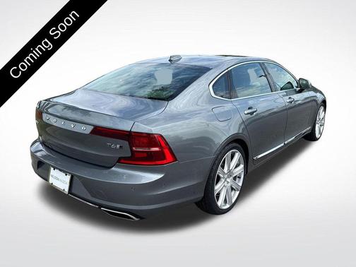 Gray Metallic 2018 Volvo S90 T6 Inscription