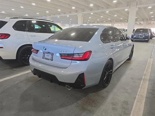 2023 BMW 330 330i