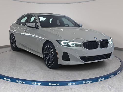 Alpine White 2026 BMW 330 330i