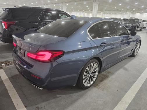 2023 BMW 530 i