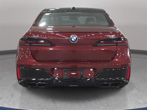 2023 BMW 760 i xDrive