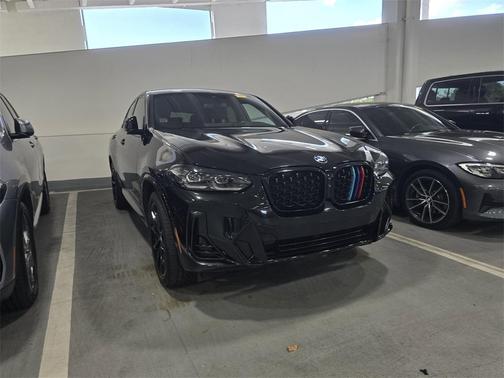 2023 BMW X4 xDrive30i