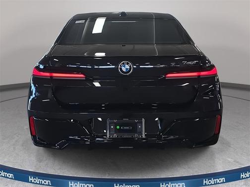 2026 BMW 740 740i