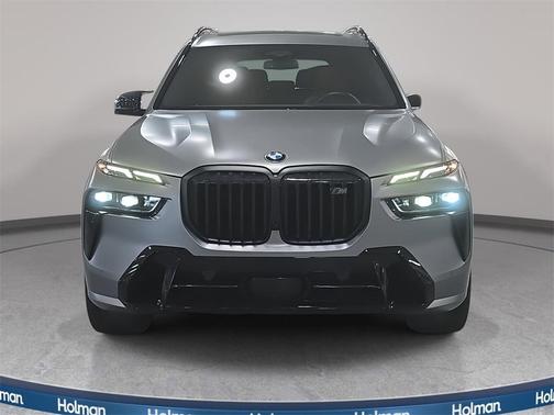 2023 BMW X7 M60i