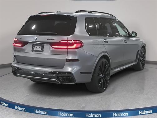 2023 BMW X7 M60i