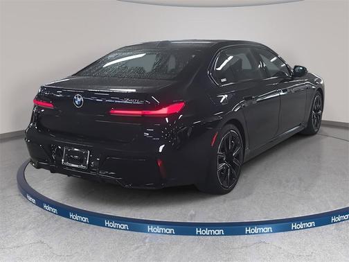 2026 BMW 740 740i