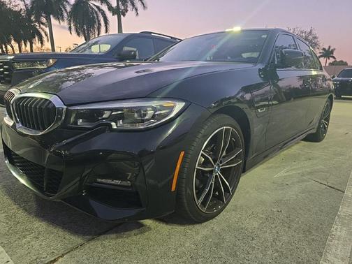 Black Sapphire Metallic 2022 BMW 330e 330e iPerformance