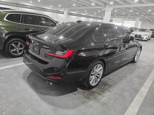 2023 BMW 330 330i