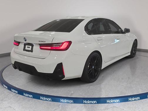 Alpine White 2024 BMW 330 330i