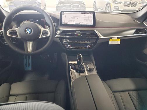 2023 BMW 530 i