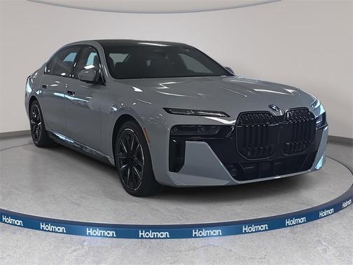 2026 BMW 750e i xDrive