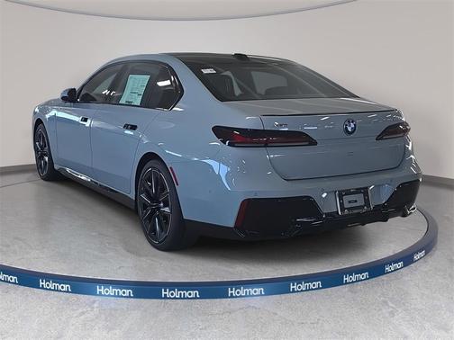 2026 BMW 750e i xDrive