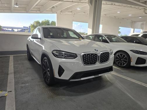 2023 BMW X4 xDrive30i