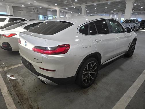 2023 BMW X4 xDrive30i