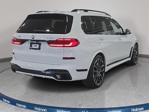 2025 BMW X7 xDrive40i
