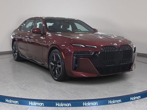 Aventurin Red Metallic 2023 BMW 760