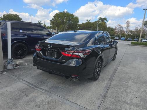 2023 Toyota Camry SE