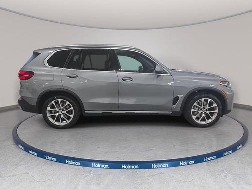 Skyscraper Grey Metallic 2024 BMW X5 sDrive40i