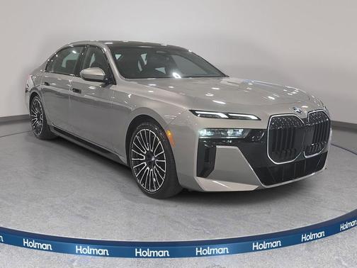 Oxide Grey Metallic 2025 BMW i7 eDrive50