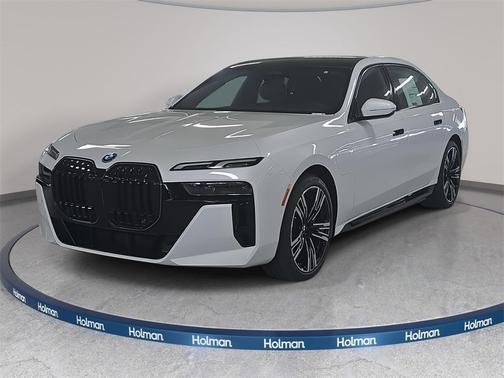 2026 BMW 750e i xDrive