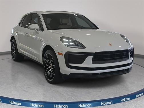 2022 Porsche Macan Base