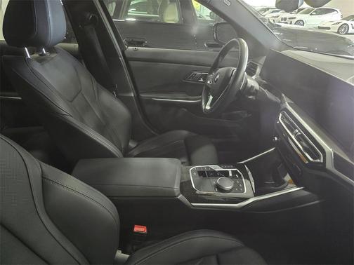 2023 BMW 330 330i