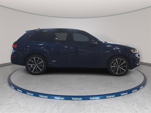 2022 Audi Q7 55 Premium Plus