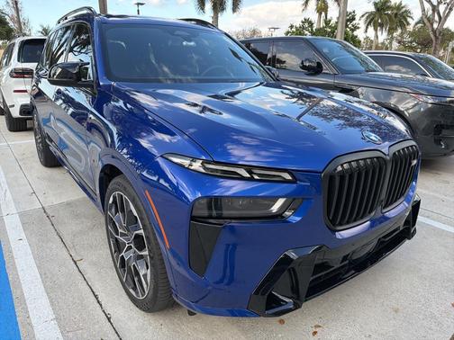 2024 BMW X7 M60i