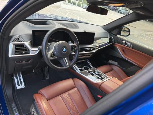 2024 BMW X7 M60i