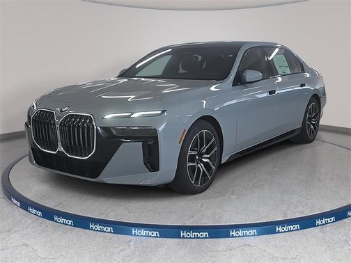 2026 BMW 740 740i