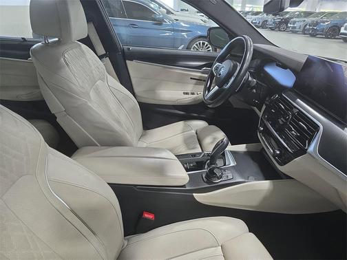 2023 BMW M550 i Xdrive